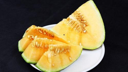 慢性胃炎吃瓜好吗,吃瓜需谨慎，了解这些饮食原则