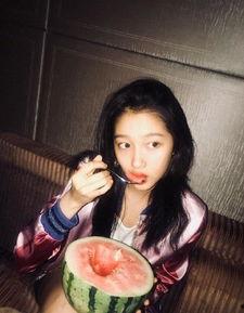 太妹打架吃瓜图片