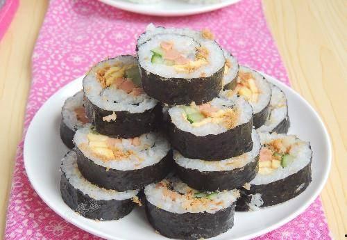 沉浸式寿司吃瓜,一场味蕾与视觉的双重盛宴